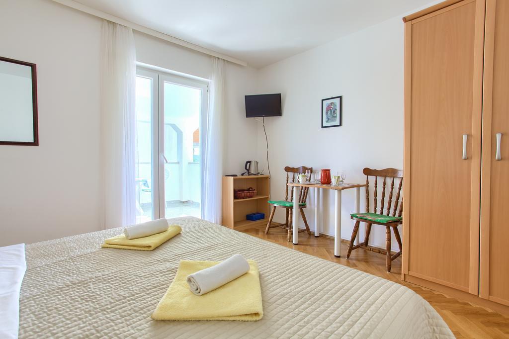 Apartments Vlatko Krk Town Dış mekan fotoğraf