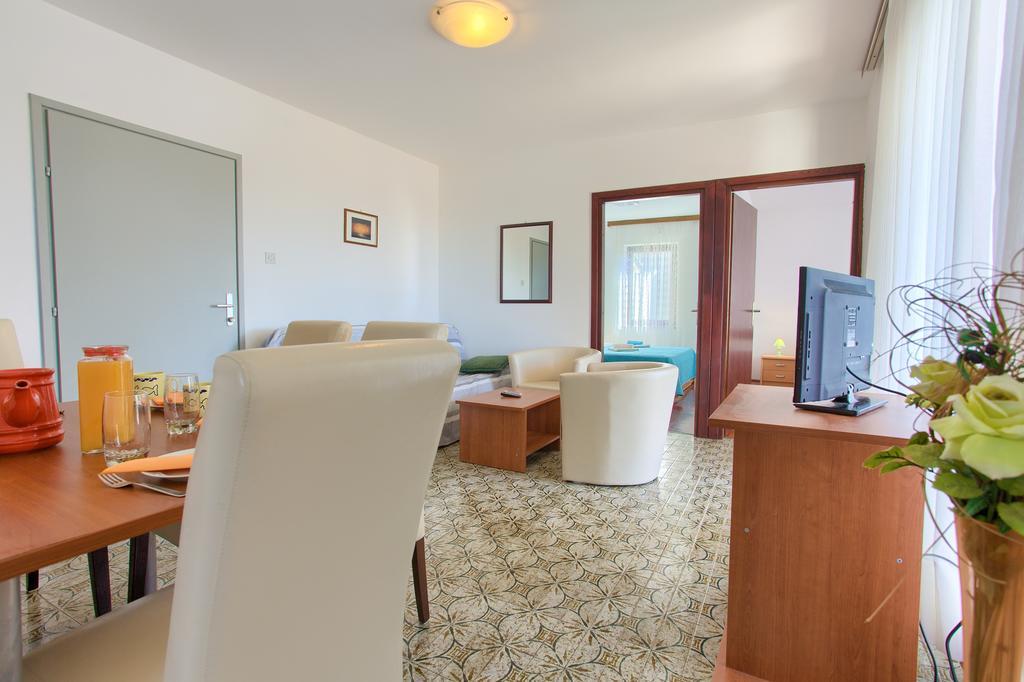 Apartments Vlatko Krk Town Dış mekan fotoğraf