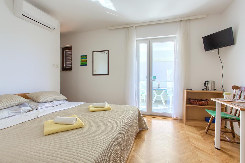 Apartments Vlatko Krk Town Dış mekan fotoğraf