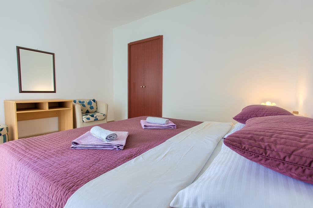 Apartments Vlatko Krk Town Dış mekan fotoğraf