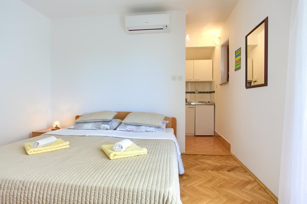 Apartments Vlatko Krk Town Dış mekan fotoğraf