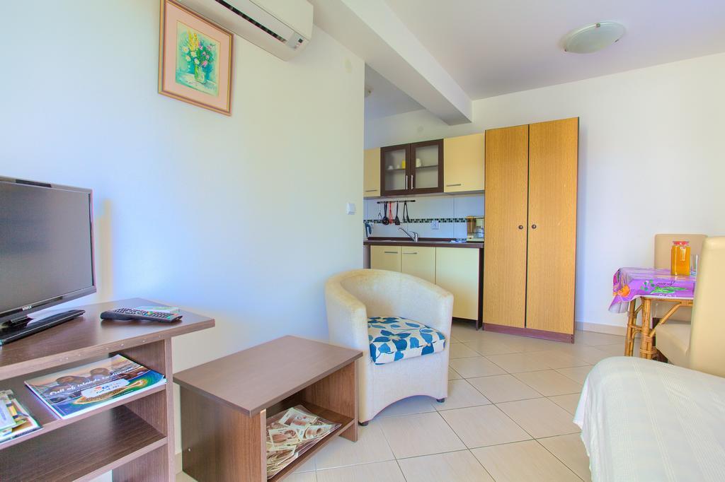 Apartments Vlatko Krk Town Dış mekan fotoğraf